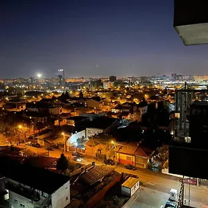 https://casa-ta-cu-vedere-panoramica-din-bucuresti.bucharesthotelsnow.com