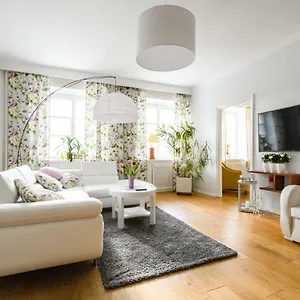 https://warsaw-dream-apartments.warsawhotelspoland.com