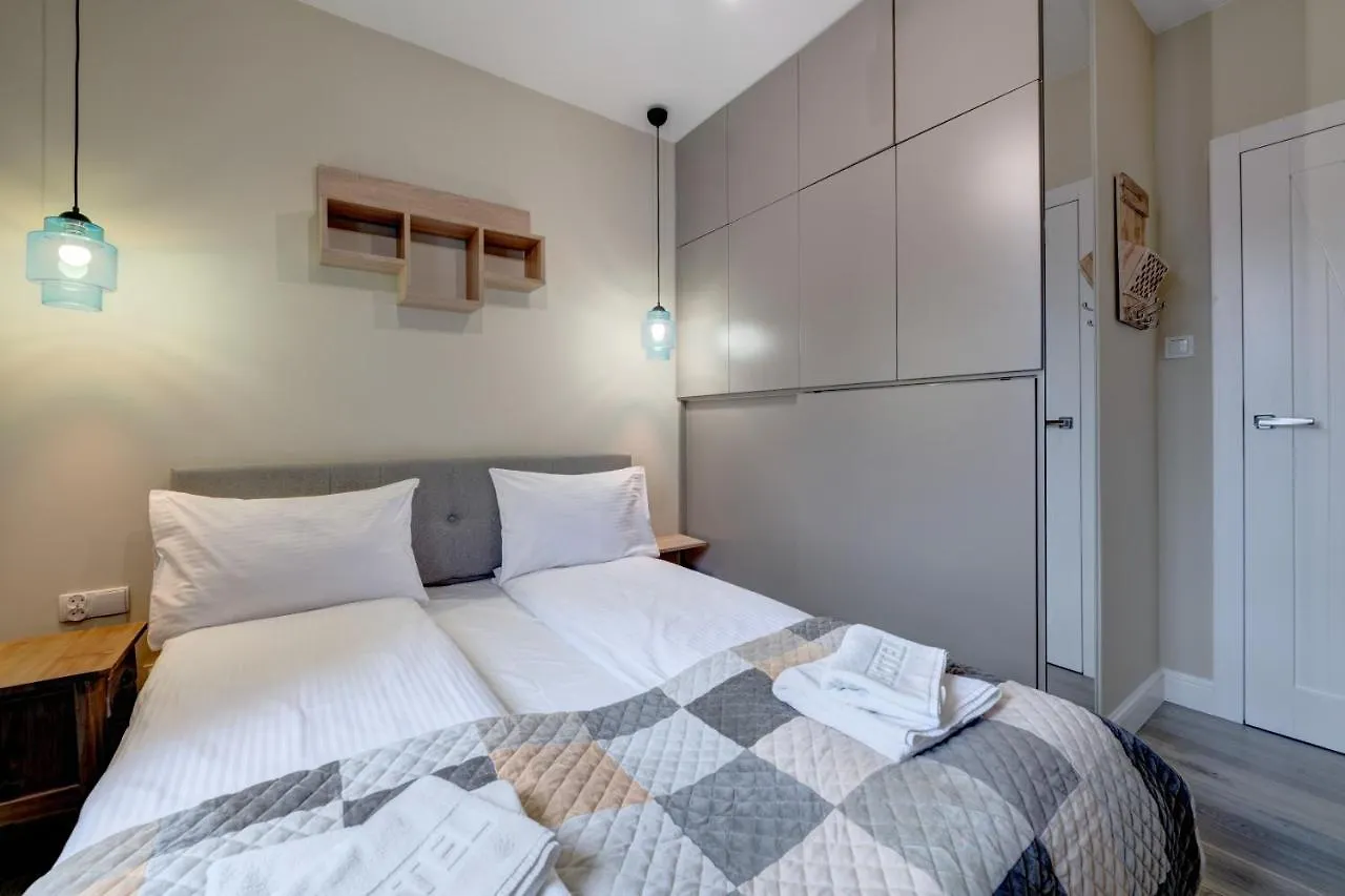Live & Travel Apartments Number 1 Гданьск