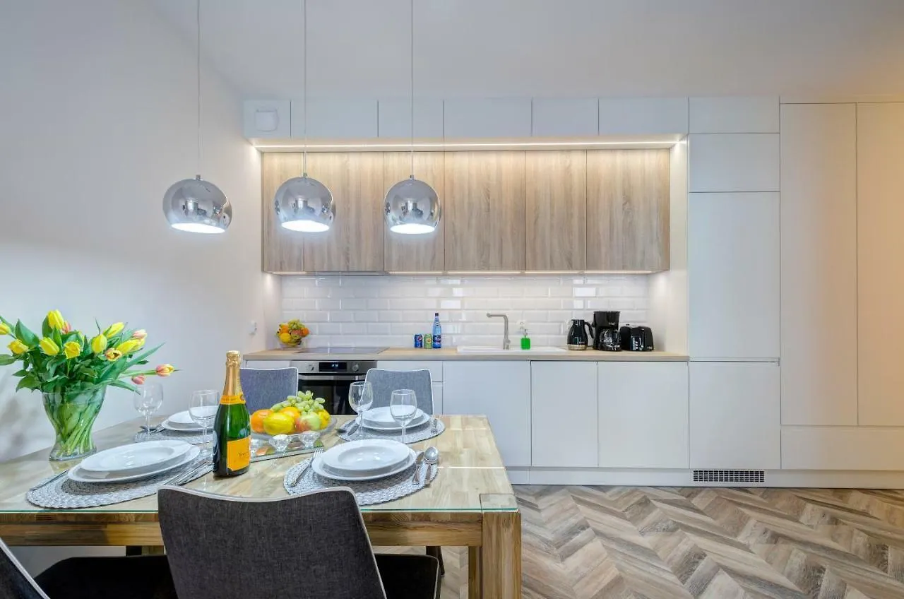 Live & Travel Apartments Number 1 Гданьск